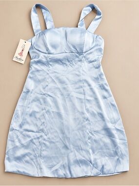 Fashion Women’s Baby Blue Satin Tie Back Sheath Dress Size 4